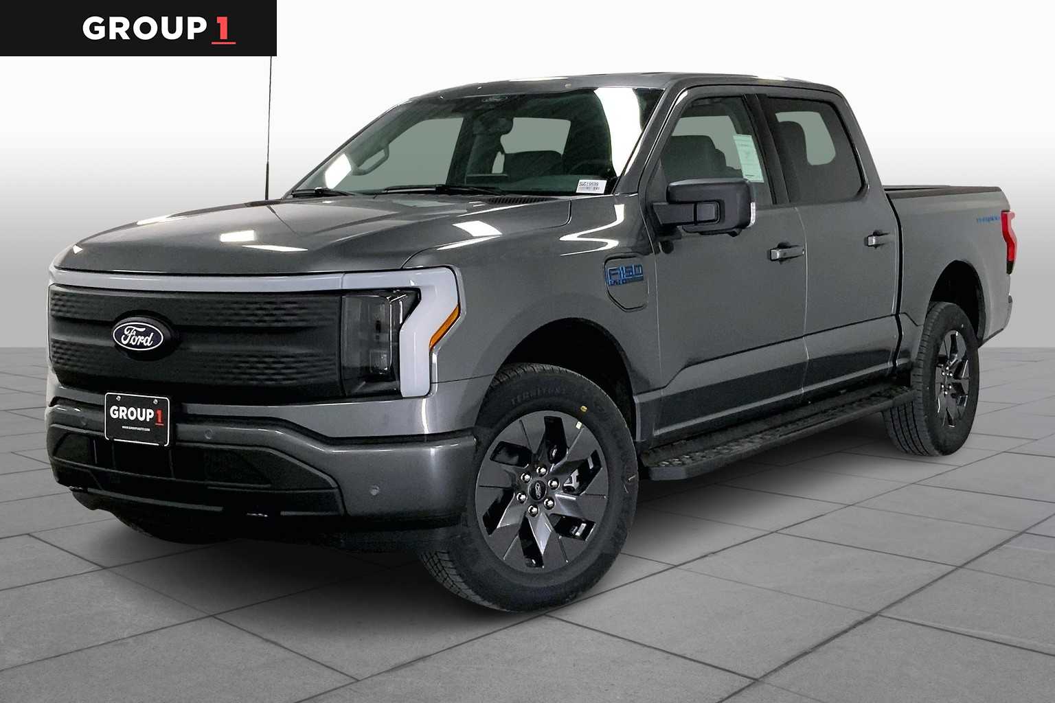 2025 Ford F-150 Lightning photo 2