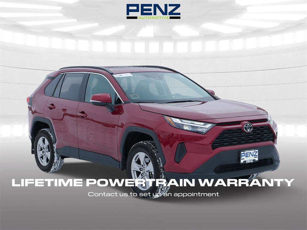 2023 Toyota RAV4 XLE's photo