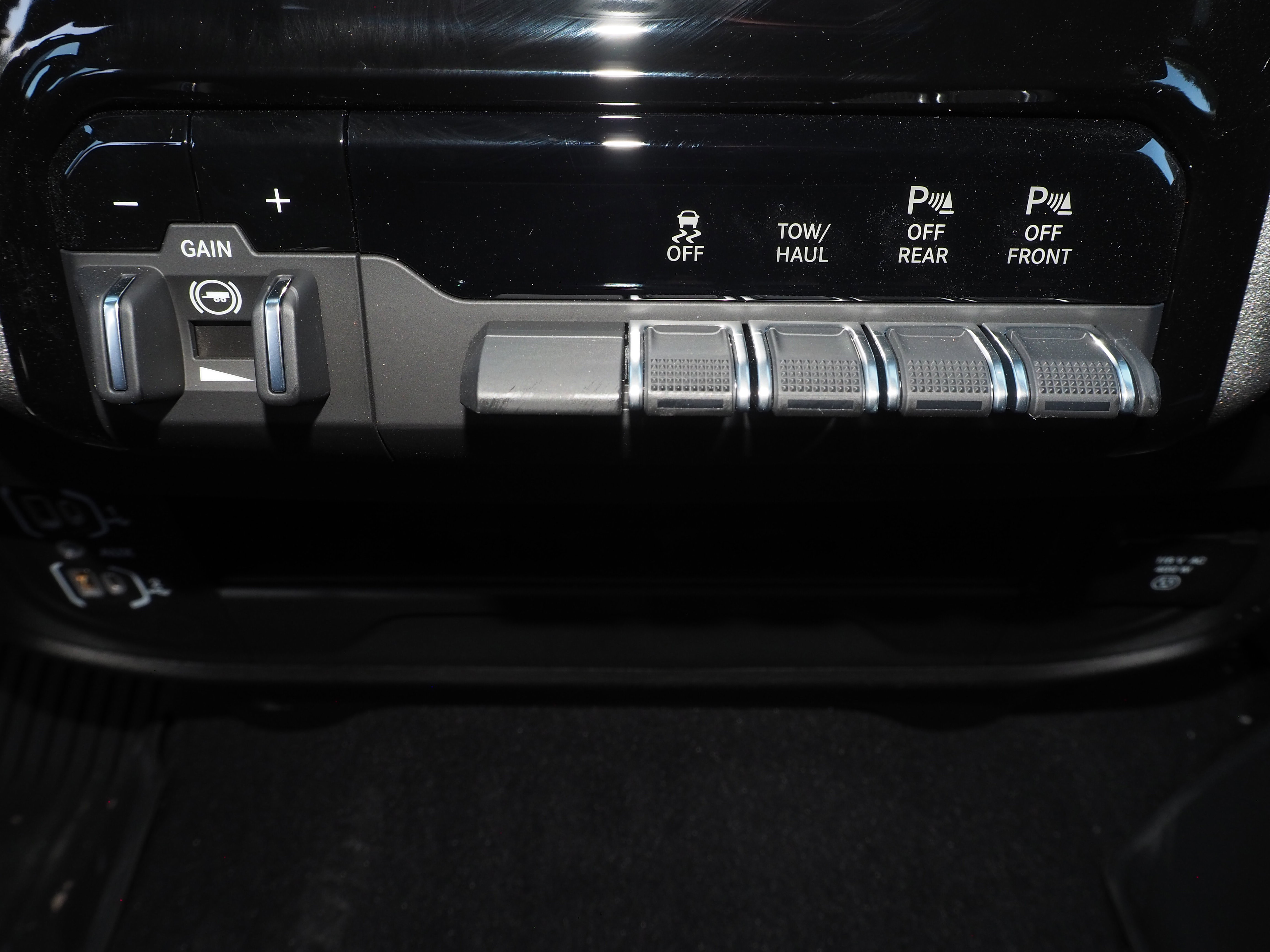 2026 Ram 2500 Tradesman photo 3