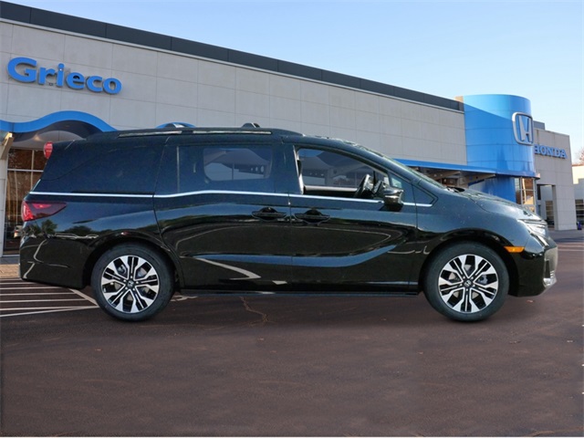 2026 Honda Odyssey Elite photo 3