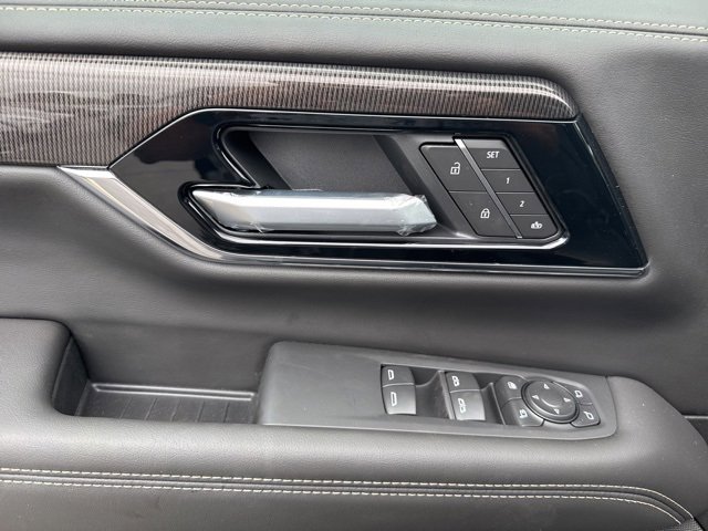 2025 Gmc Yukon XL photo 9