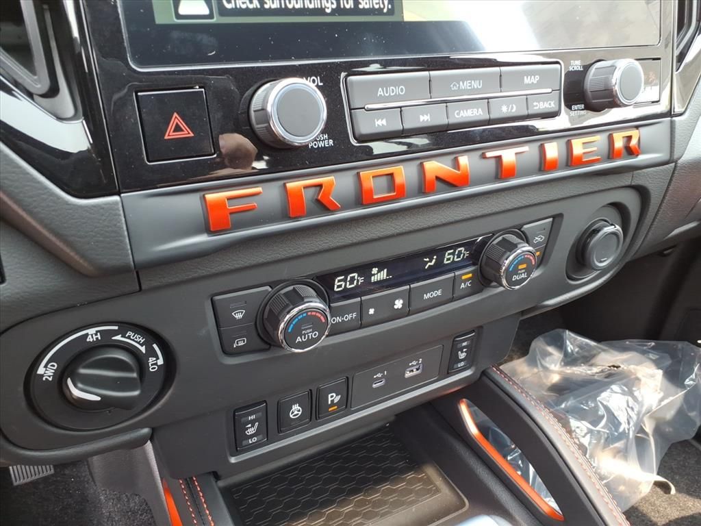 2025 Nissan Frontier Crew Cab PRO-4X photo 16