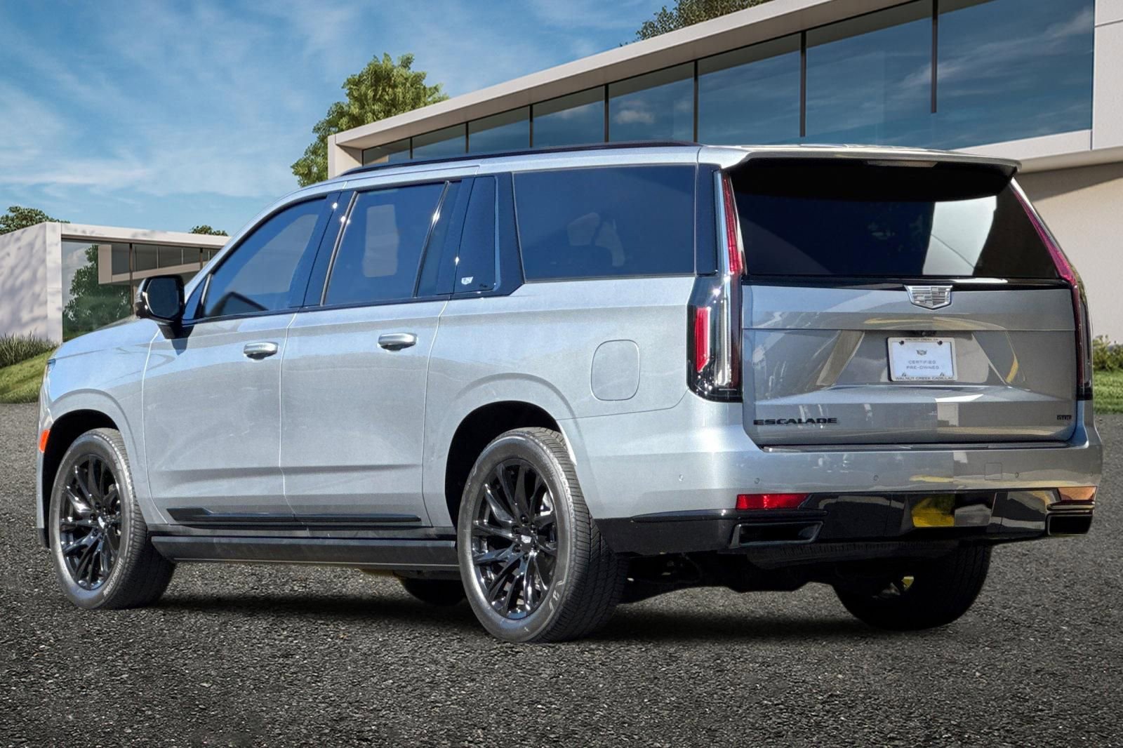 2023 Cadillac Escalade ESV Sport photo 4