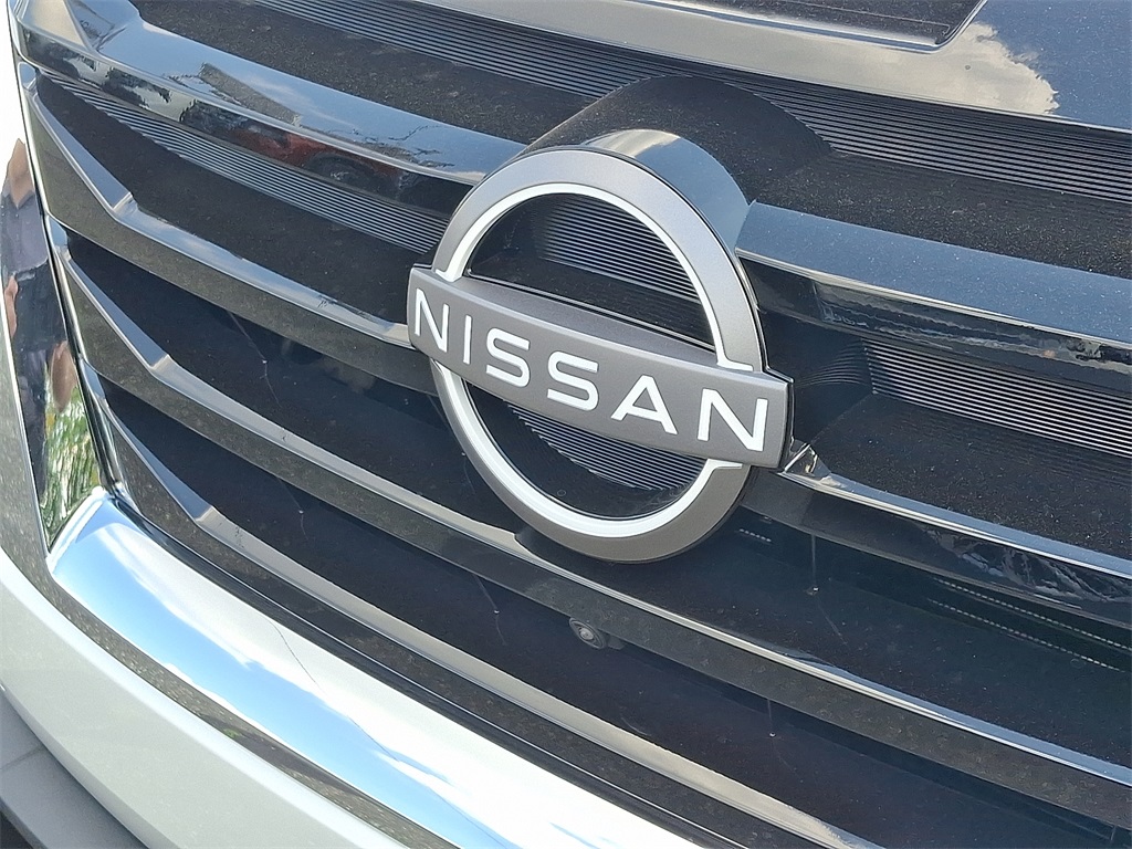 2025 Nissan Pathfinder Platinum photo 5