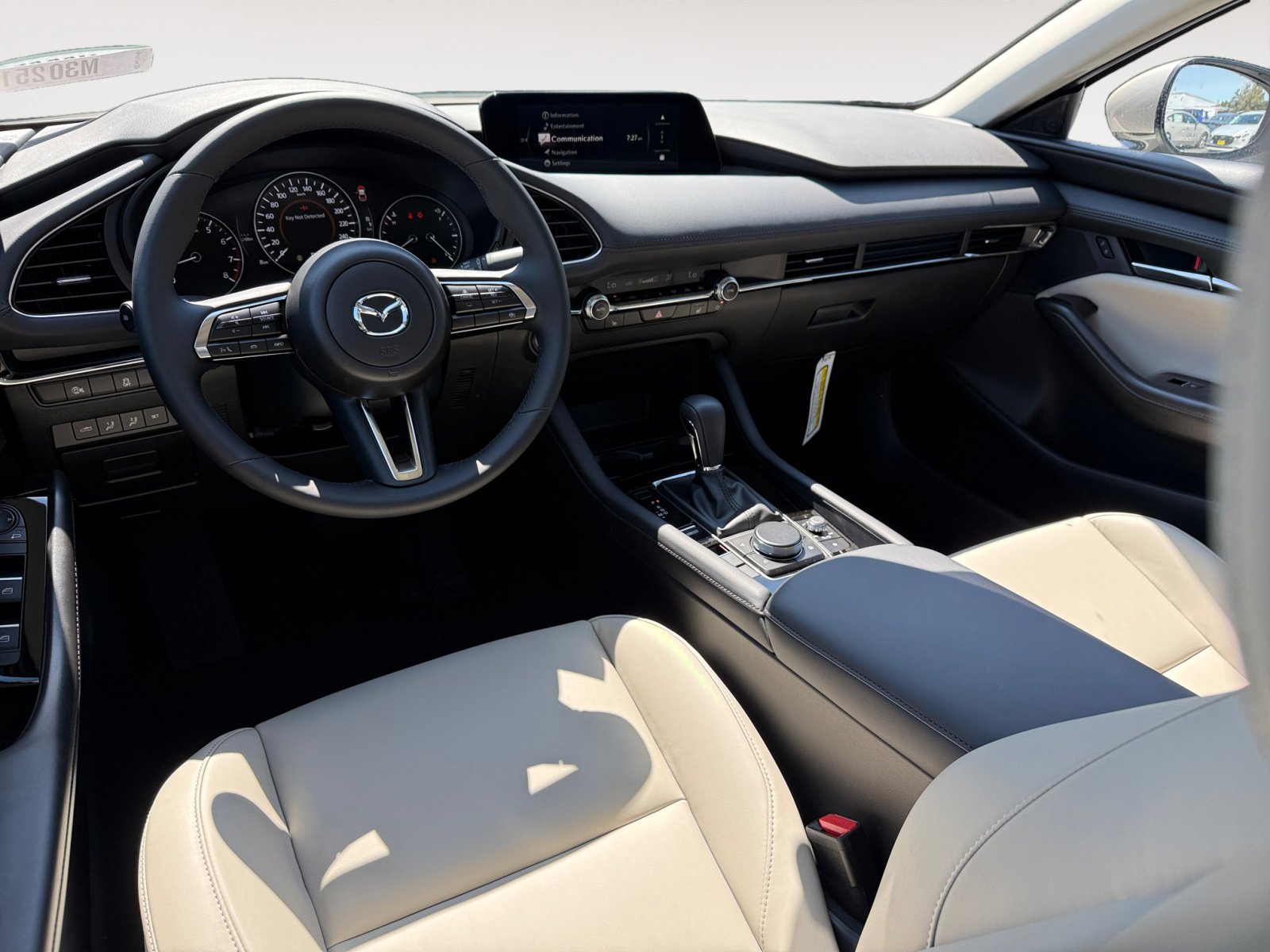 2025 Mazda Mazda3 2.5 s Preferred photo 15