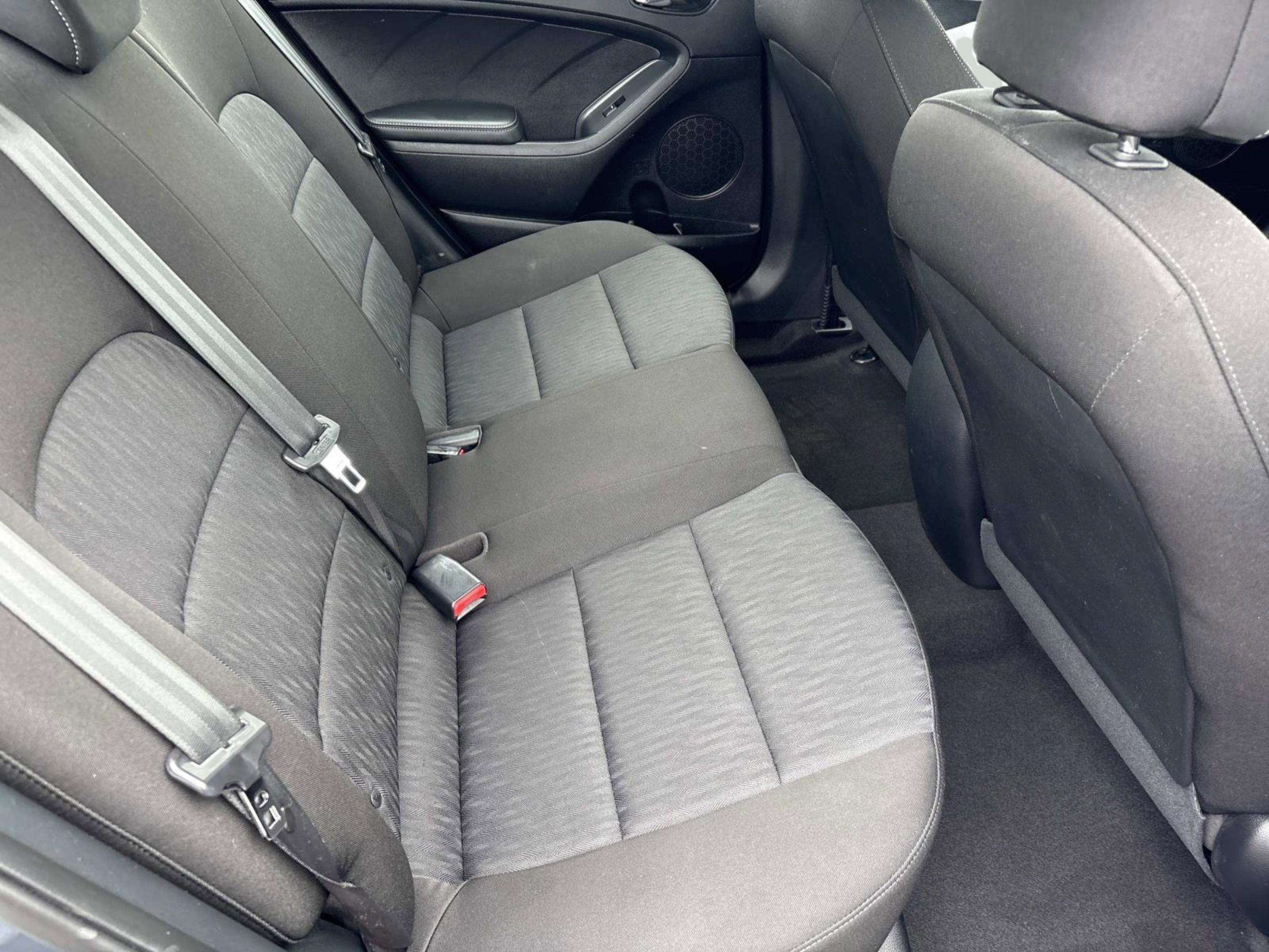 2016 Kia Forte LX photo 17
