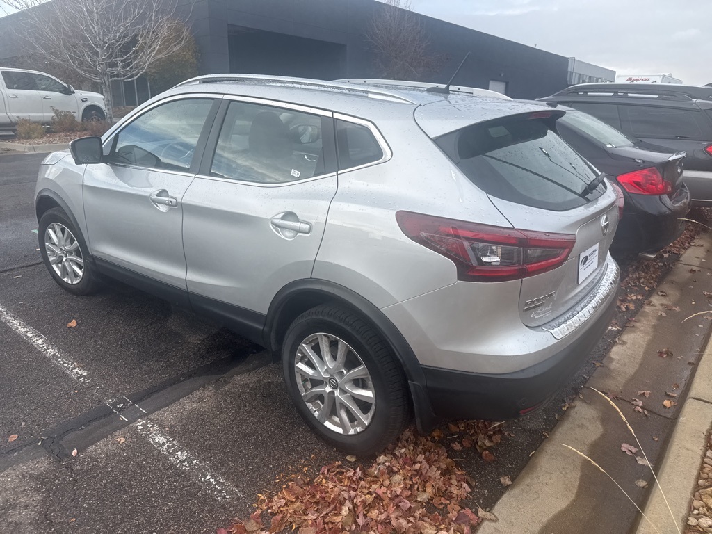 2022 Nissan Rogue Sport SV photo 2