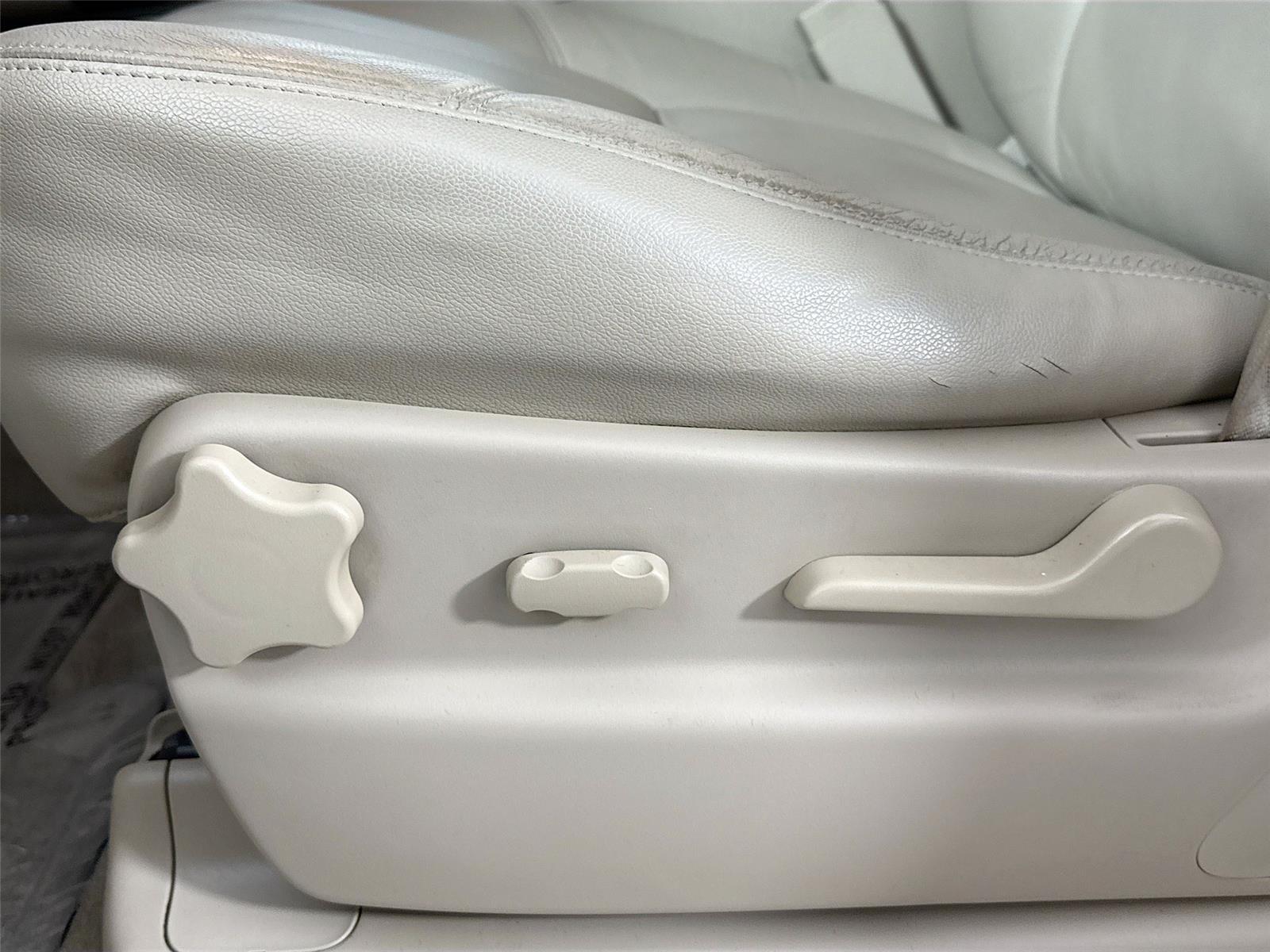 2013 Chevrolet Tahoe LT photo 25