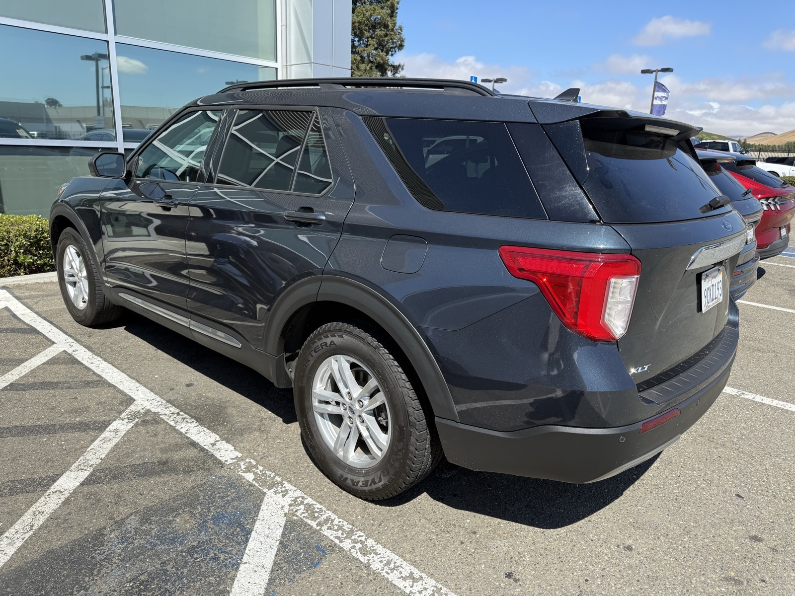 2022 Ford Explorer XLT photo 2