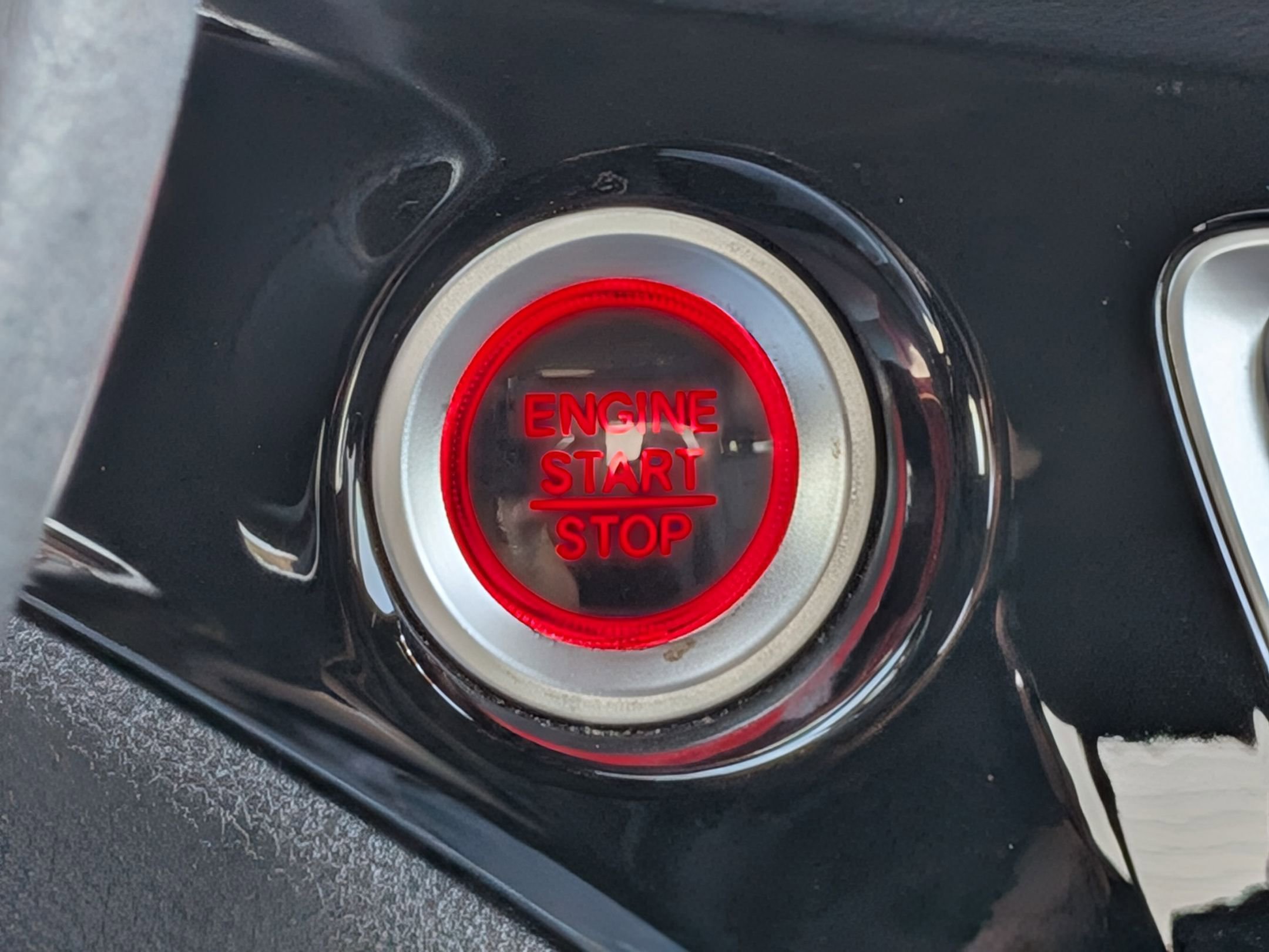 2019 Honda Ridgeline Black Edition photo 17