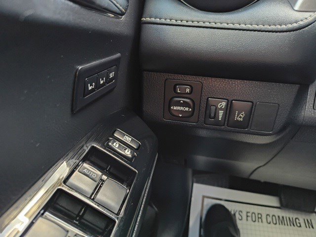 2018 Toyota RAV4 Hybrid Limited photo 23