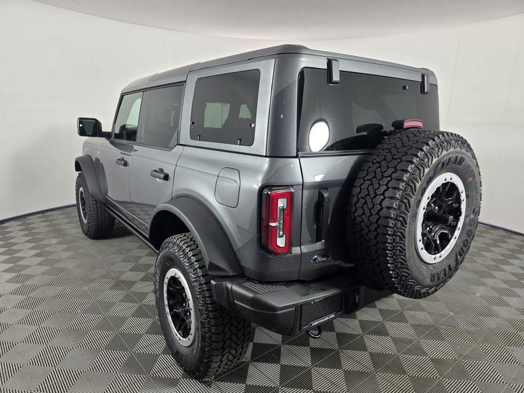 2025 Ford Bronco Badlands photo 3