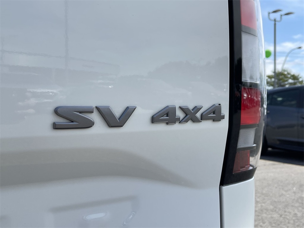 2023 Nissan Frontier SV photo 7