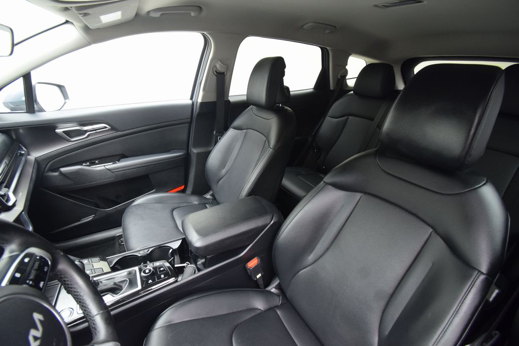 2023 Kia Sportage EX photo 12