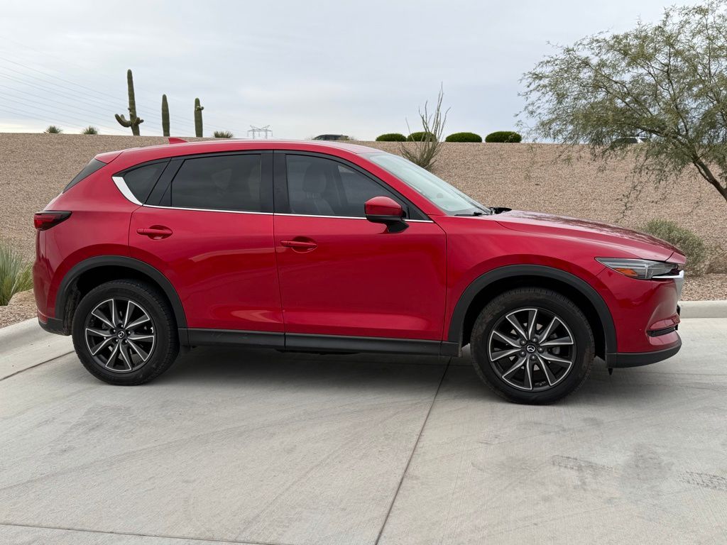 2017 Mazda CX-5 Grand Touring photo 3