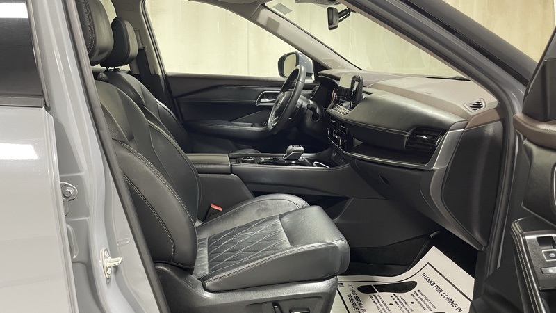 2021 Nissan Rogue Platinum photo 14