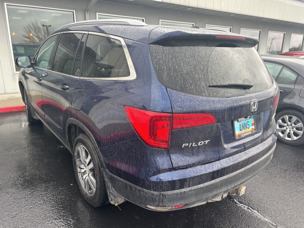 2017 Honda Pilot EX-L photo 4