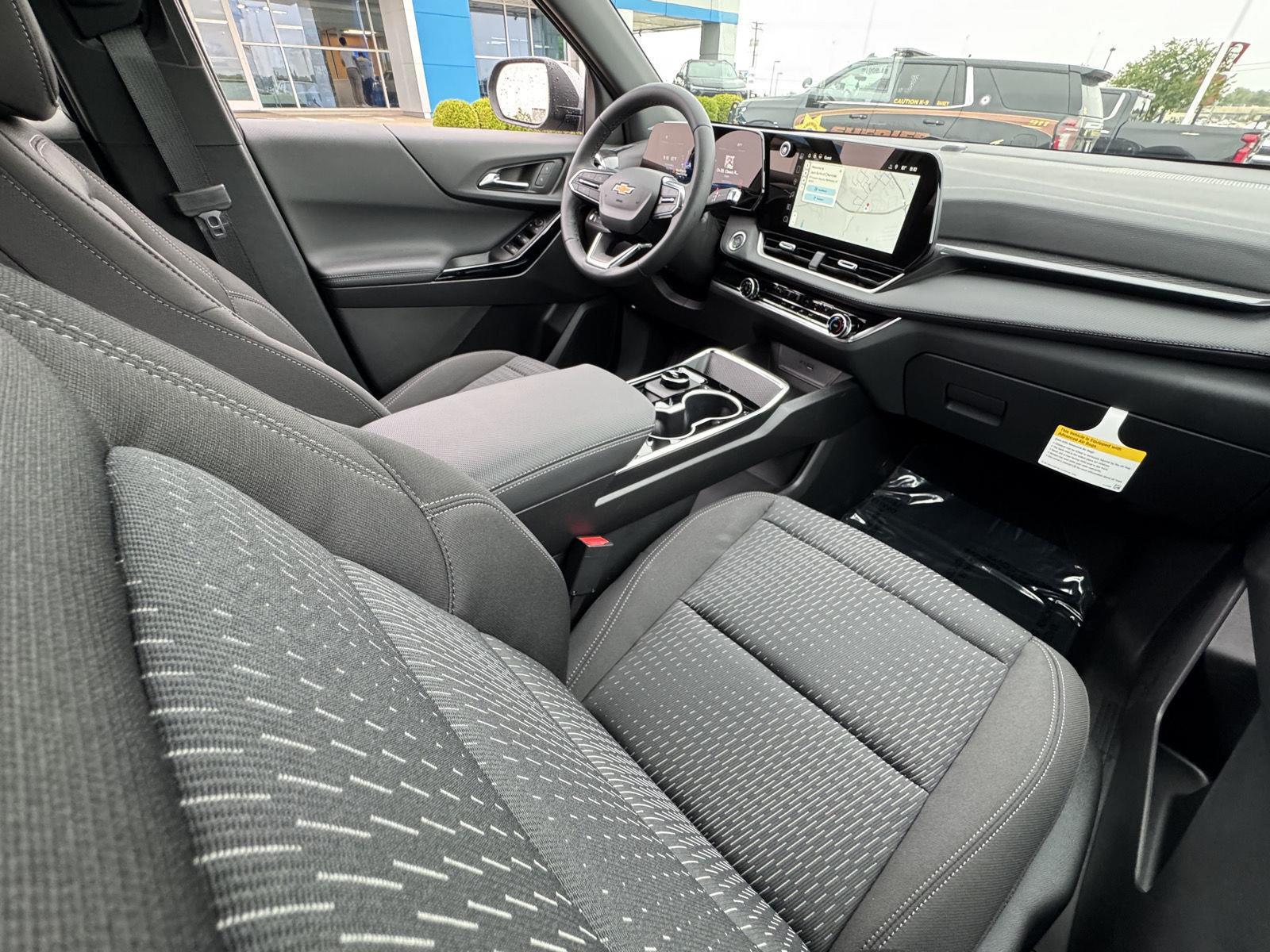 2026 Chevrolet Equinox LT photo 36