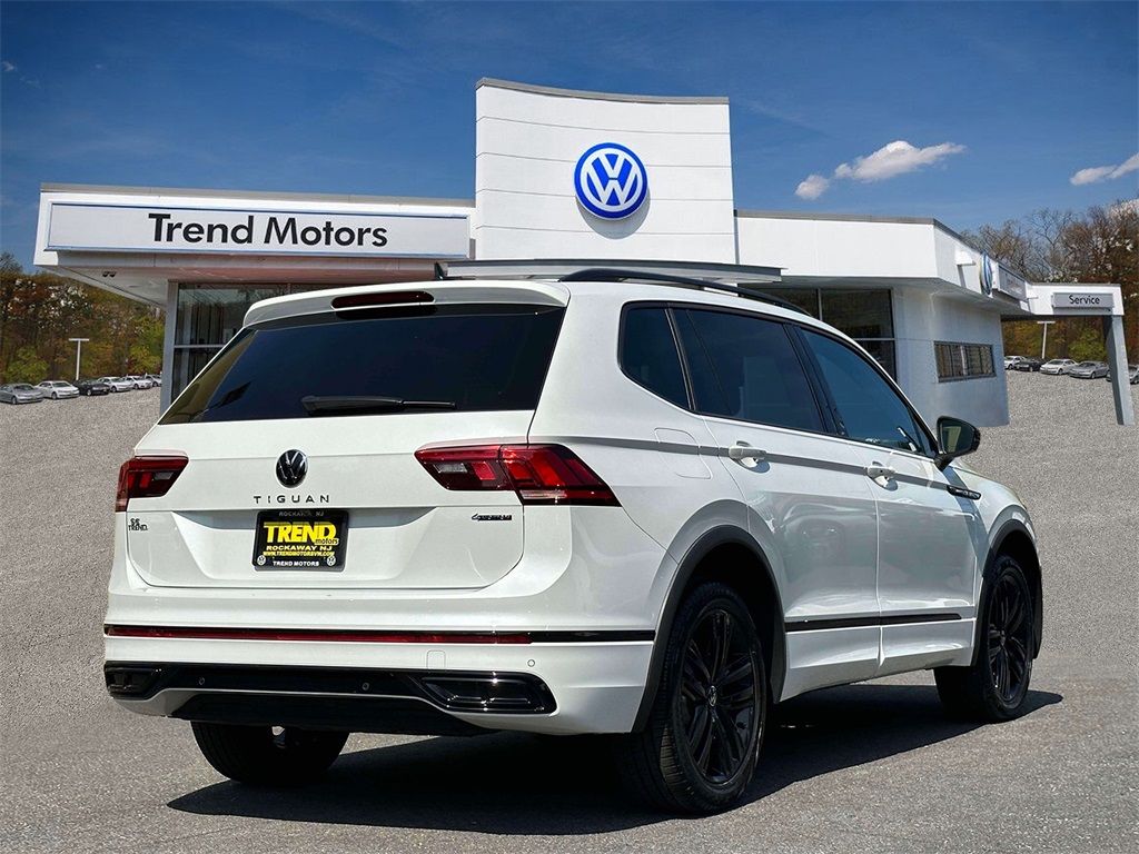 2022 Volkswagen Tiguan SE R-Line Black photo 4
