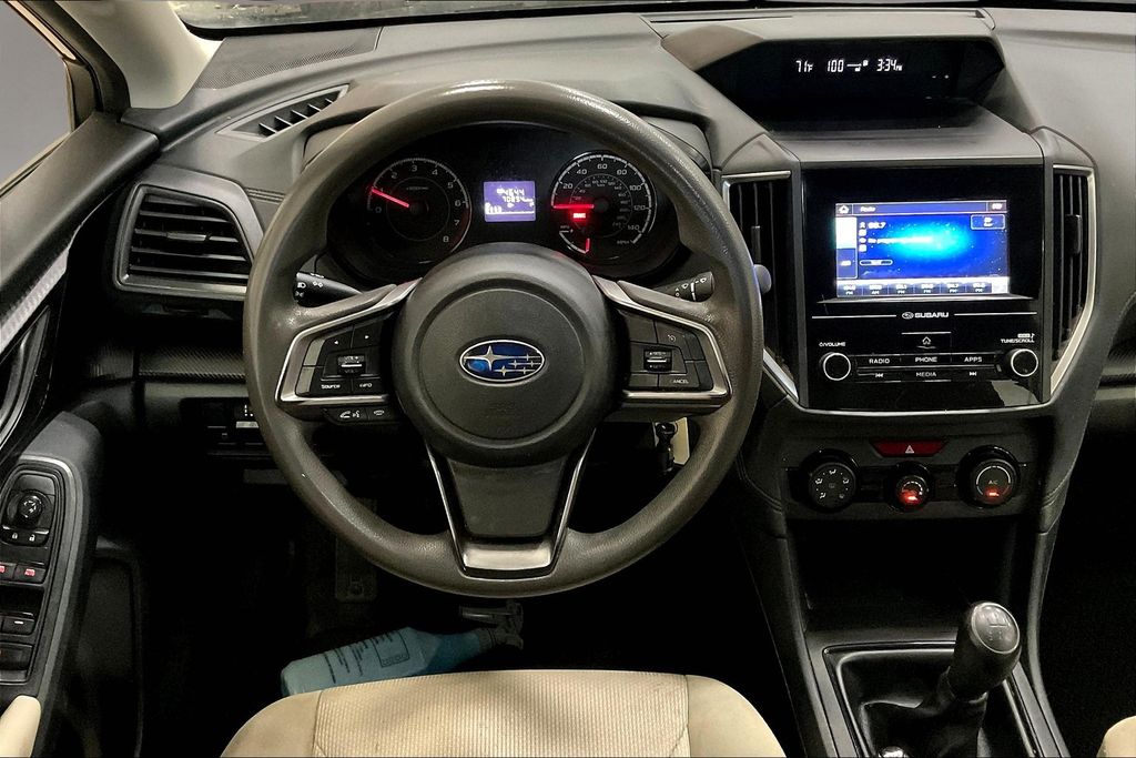 2019 Toyota RAV4 LE photo 4