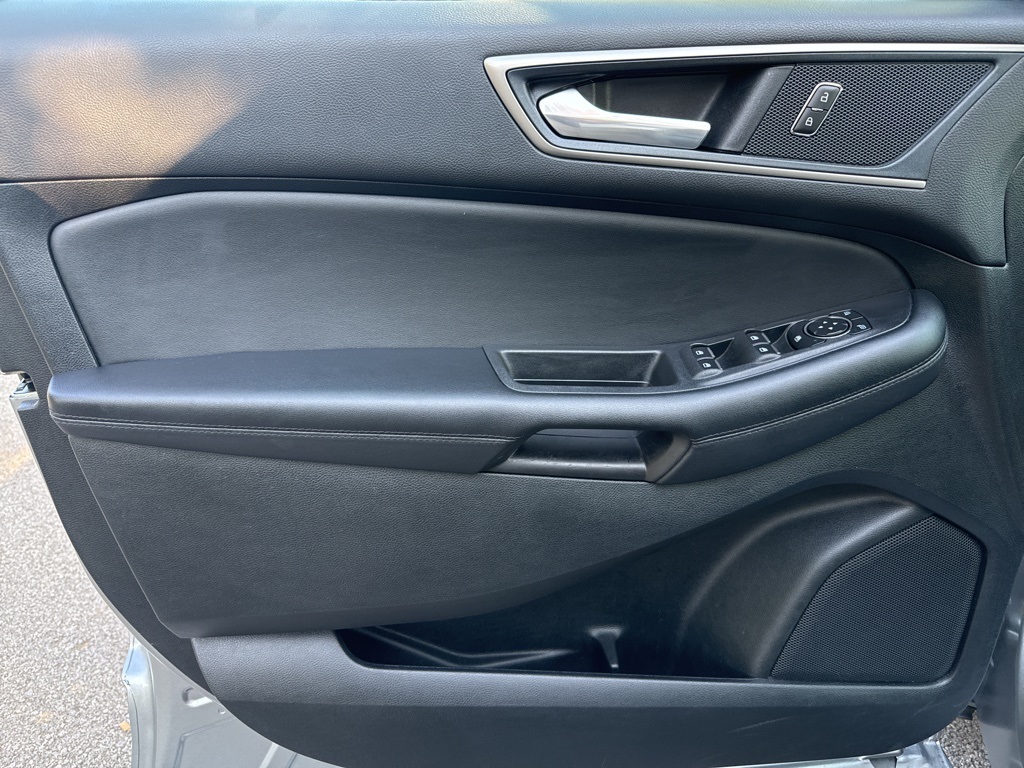 2024 Ford Edge SEL photo 11