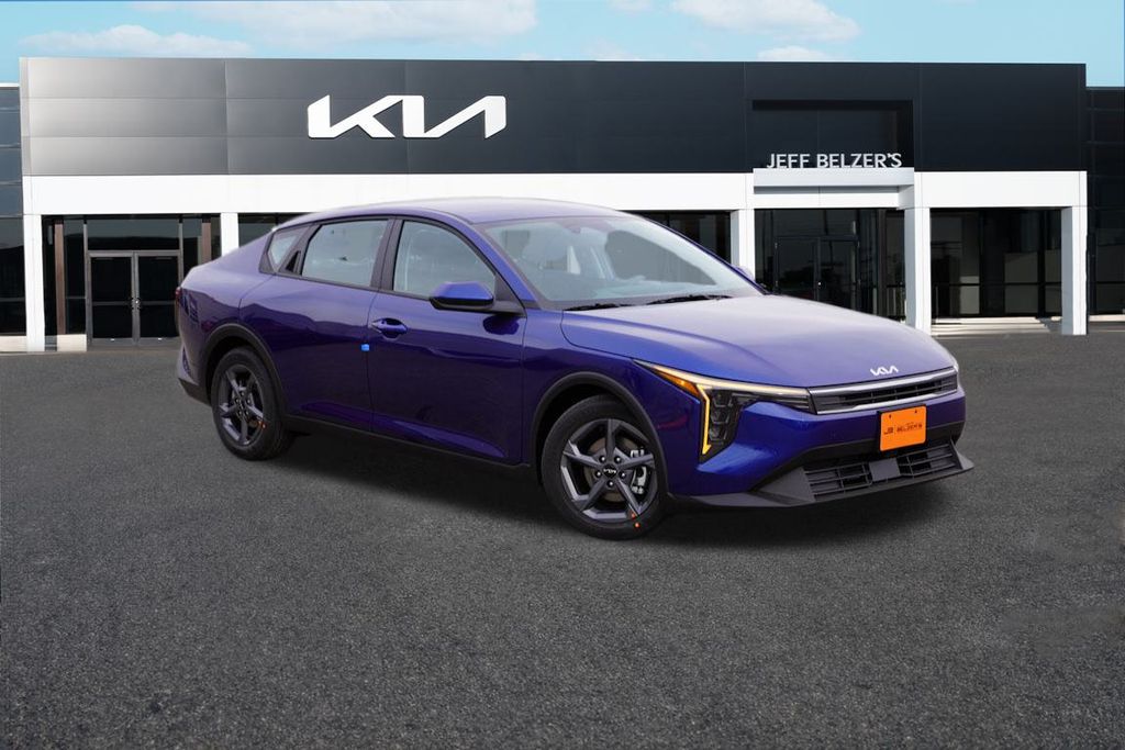 2025 Kia K4 LXS's photo