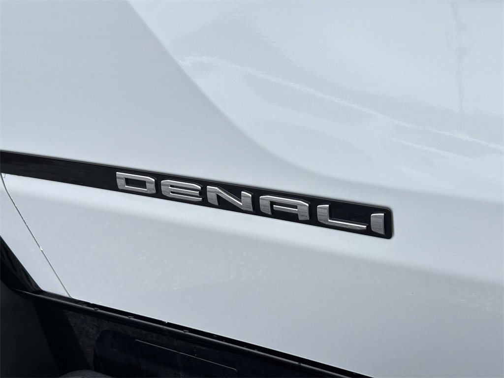 2025 Gmc Sierra EV Denali photo 9