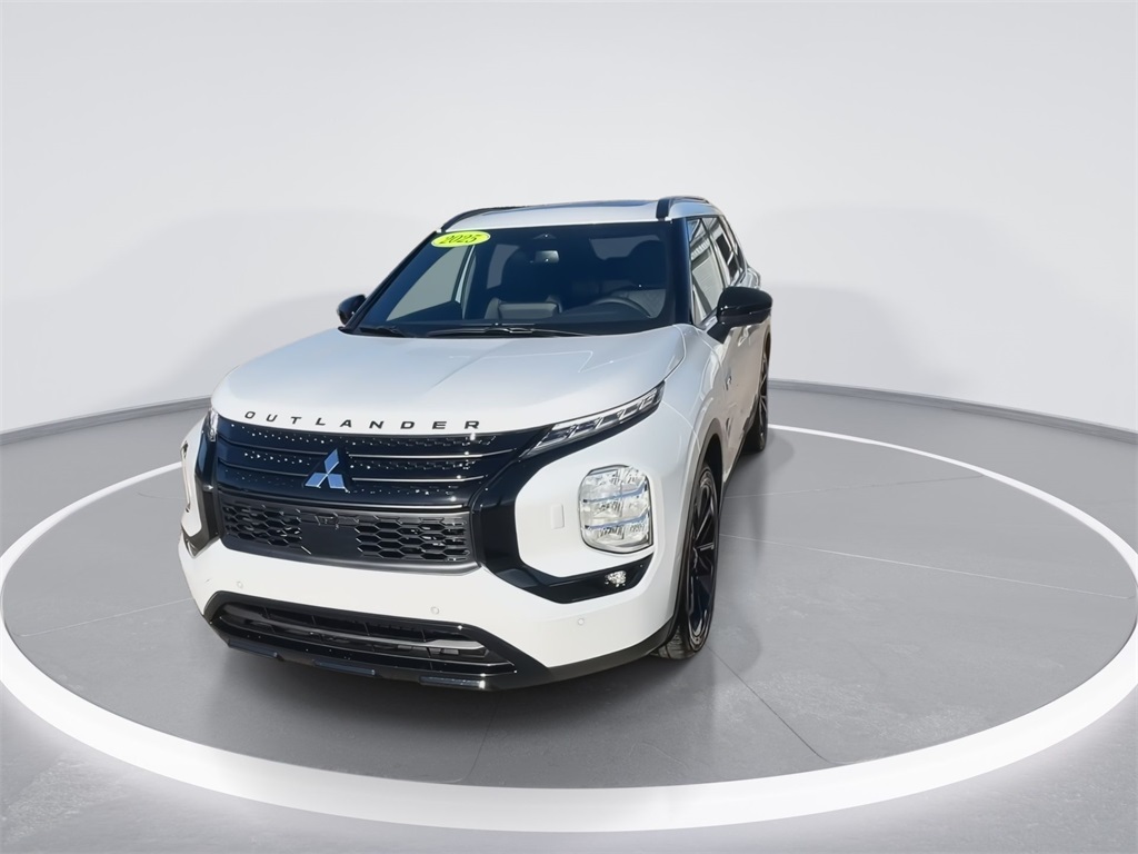 2025 Mitsubishi Outlander PHEV SEL Black Edition photo 4