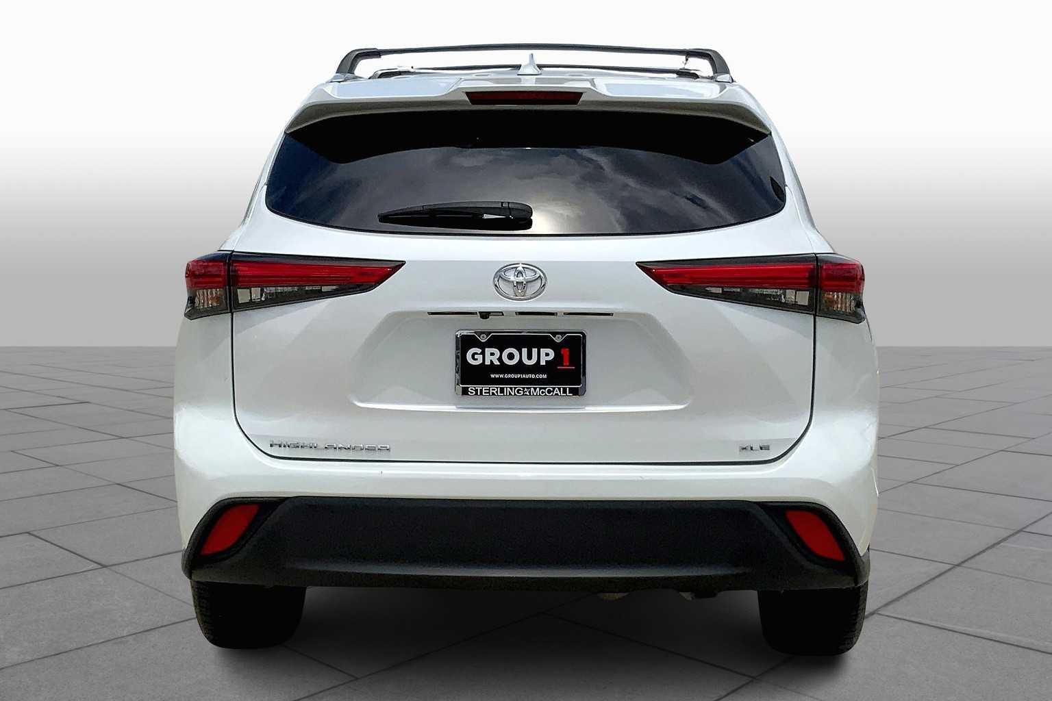 2022 Toyota Highlander XLE photo 4