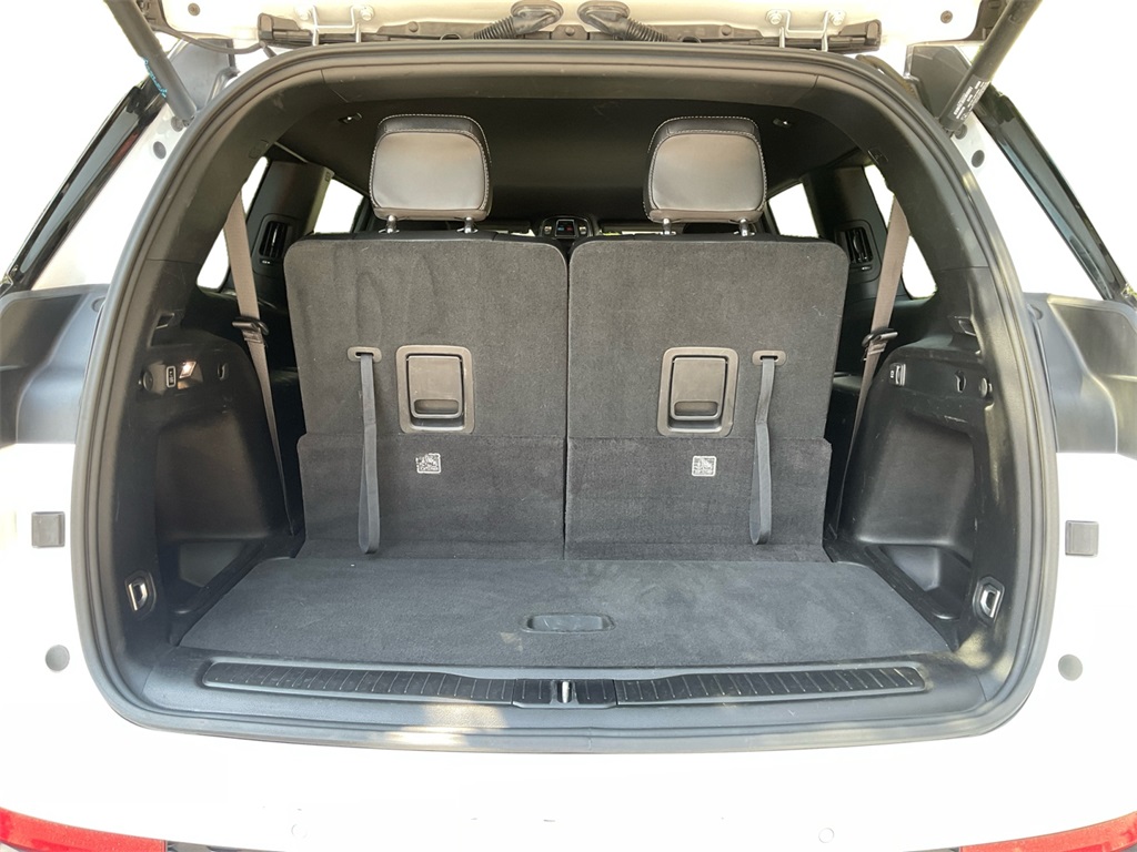 2024 Jeep Grand Cherokee Altitude photo 11