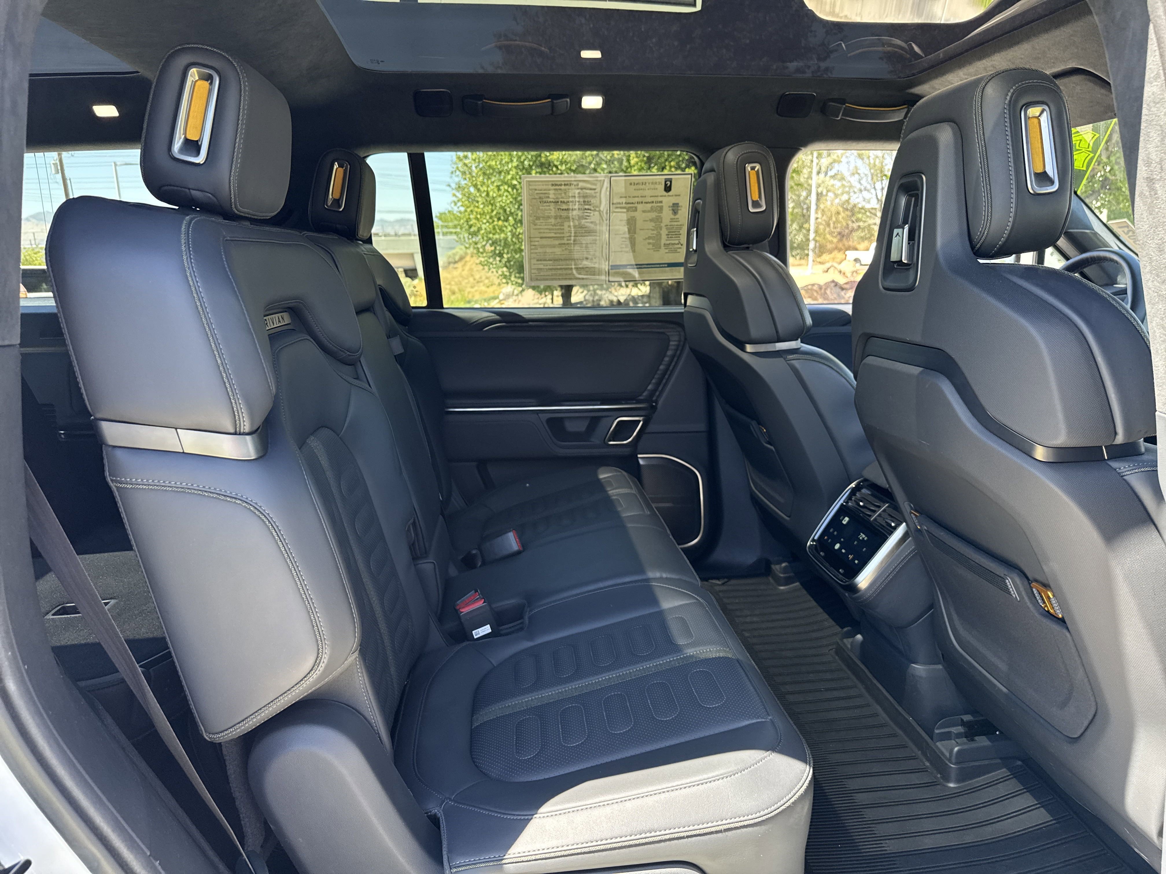 2022 Rivian R1S Launch Edition photo 16