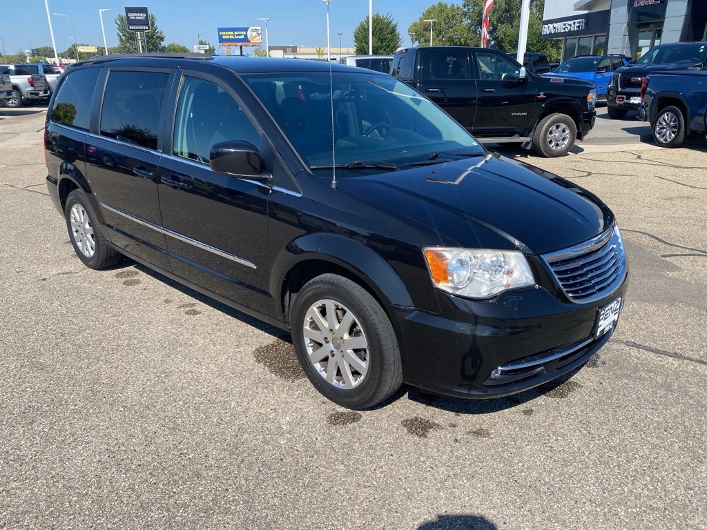 Used 2014 Chrysler Town & Country Touring with VIN 2C4RC1BG9ER296048 for sale in Rochester, Minnesota