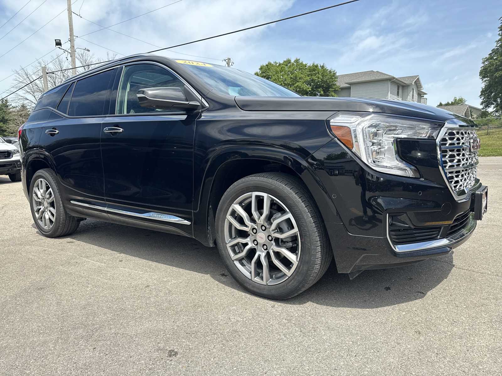 2024 Gmc Terrain Denali photo 3