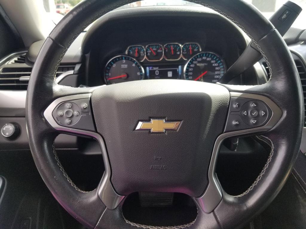 2017 Chevrolet Suburban LT photo 29
