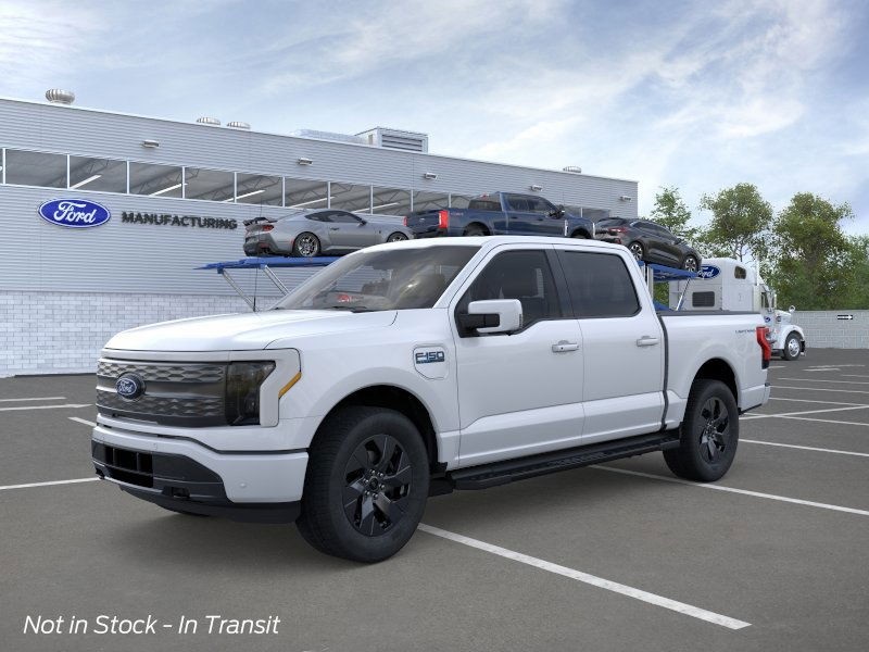 2025 Ford F-150 Lightning Lariat photo 2