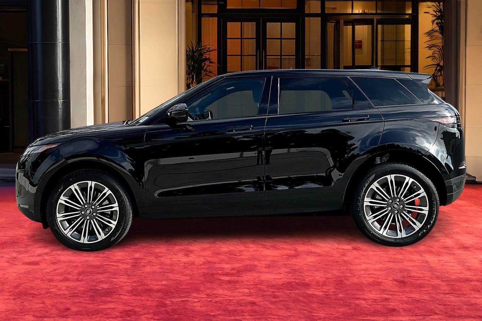 2026 Land Rover Range Rover Evoque S photo 2