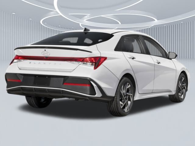 2026 Hyundai Elantra SEL Sport photo 2