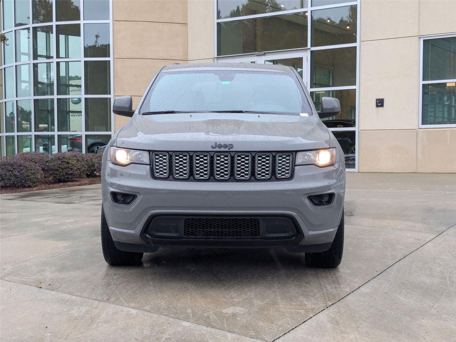 2022 Jeep Cherokee Laredo X photo 2