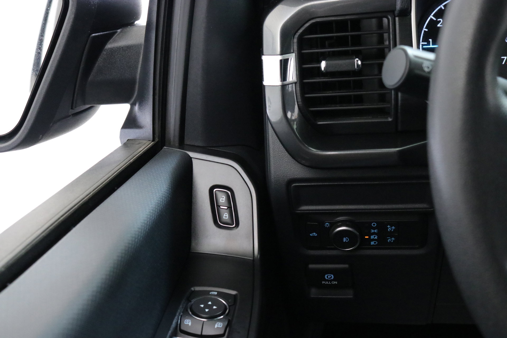 2022 Ford F-150 XL photo 14