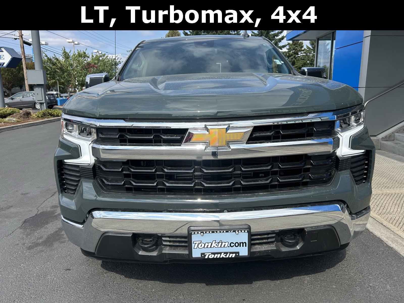 2025 Chevrolet Silverado 1500 LT photo 2