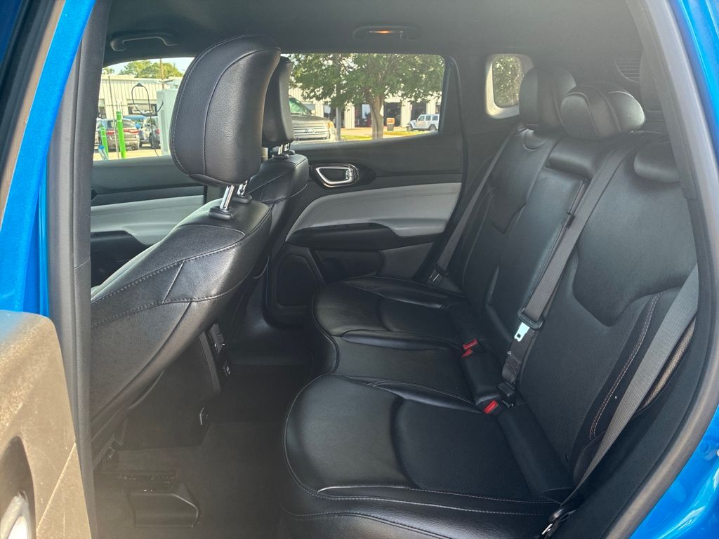 2023 Jeep Compass Limited photo 21
