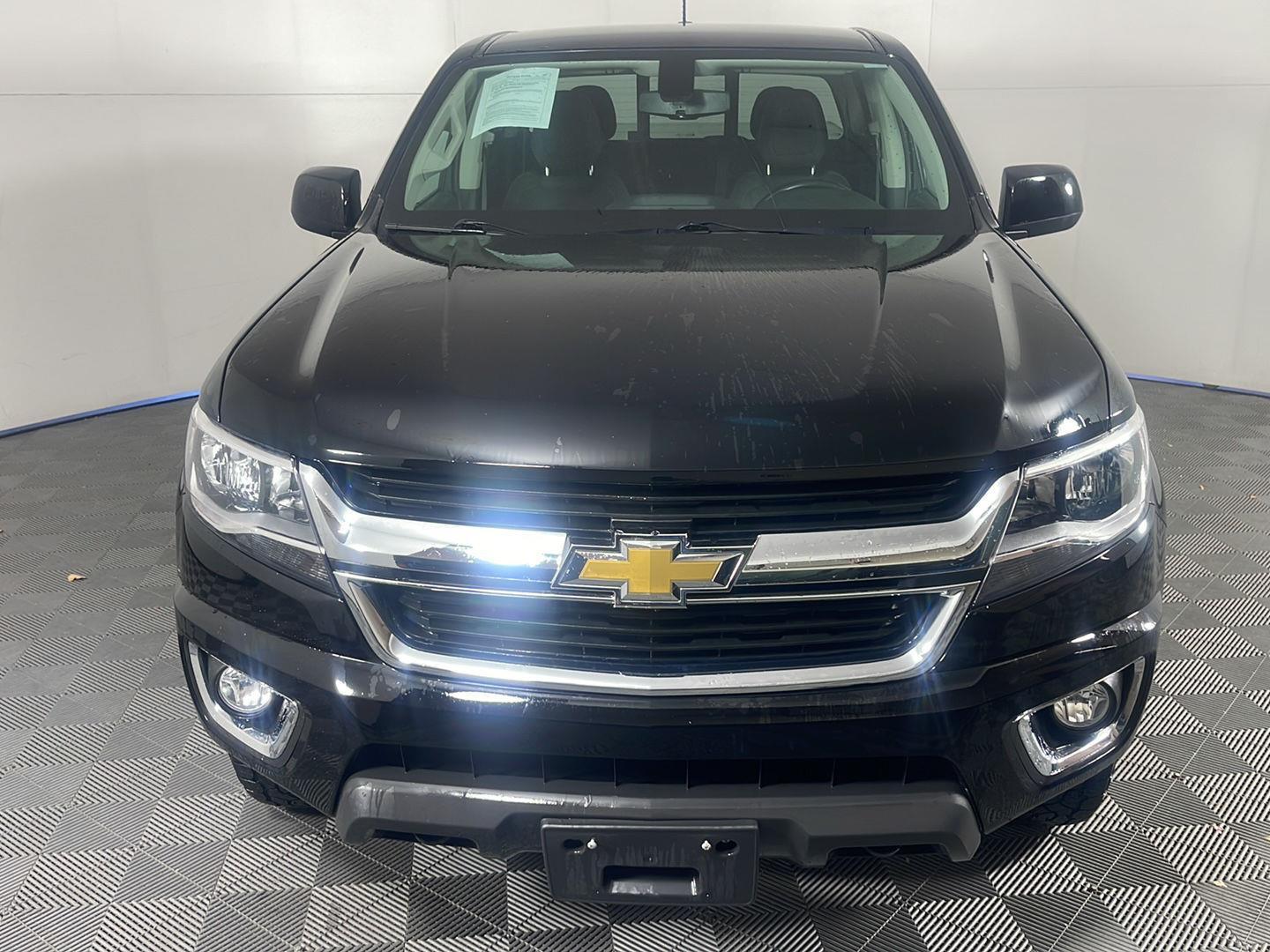 2020 Chevrolet Colorado LT photo 3