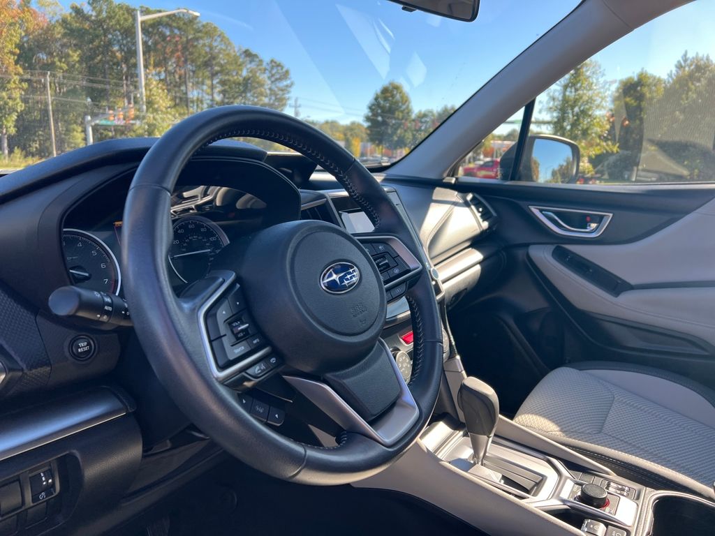 2023 Subaru Forester Premium photo 4