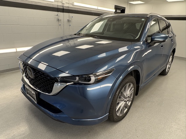 2024 Mazda CX-5 S Premium package's photo