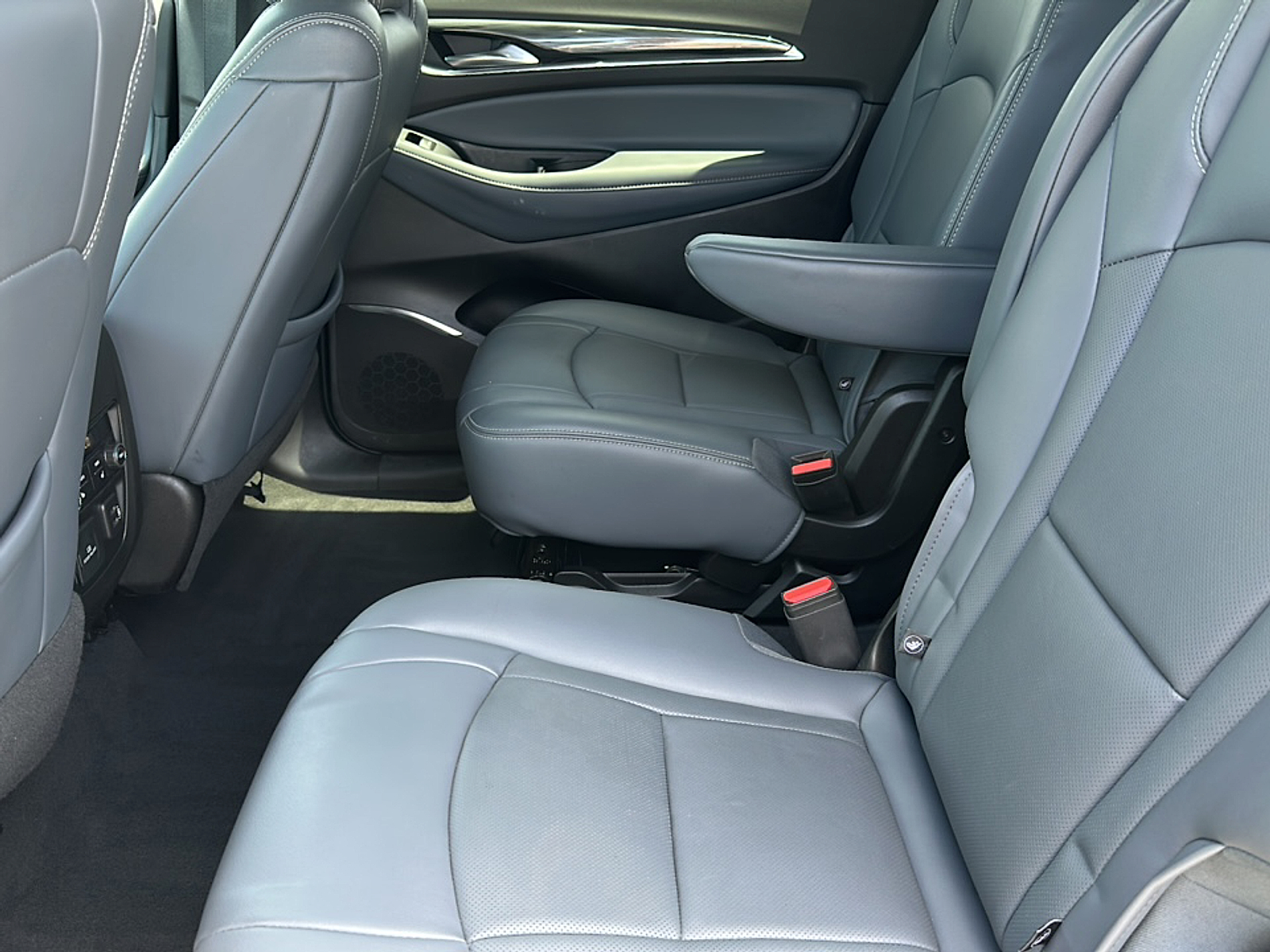 2024 Buick Enclave Premium photo 7