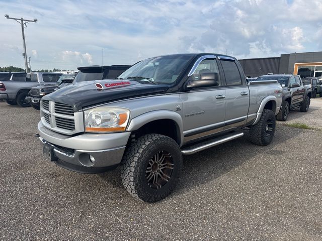 2006 Dodge Ram SLT photo 2