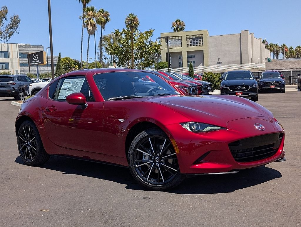 2025 Mazda MX-5 Miata Miata RF Grand Touring photo 2