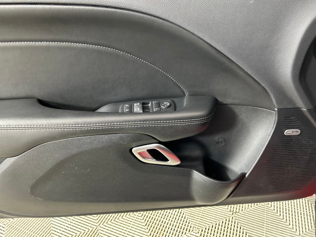 2015 Dodge Challenger SXT Plus photo 16