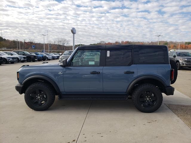 2025 Ford Bronco Outer Banks photo 4