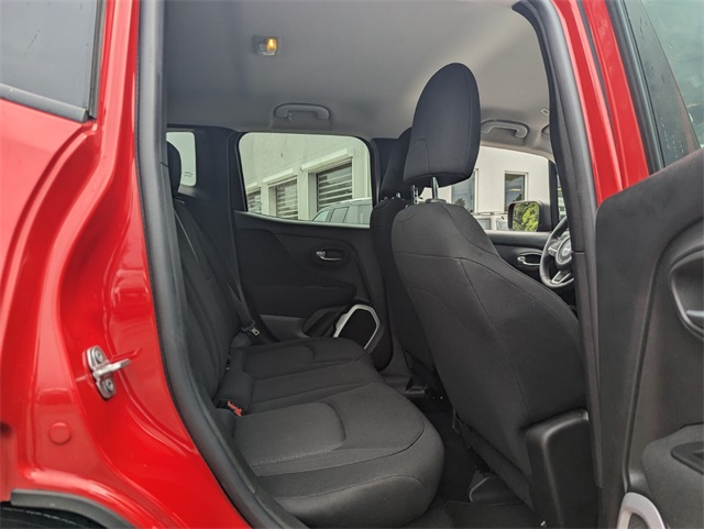 2018 Jeep Renegade Sport photo 13